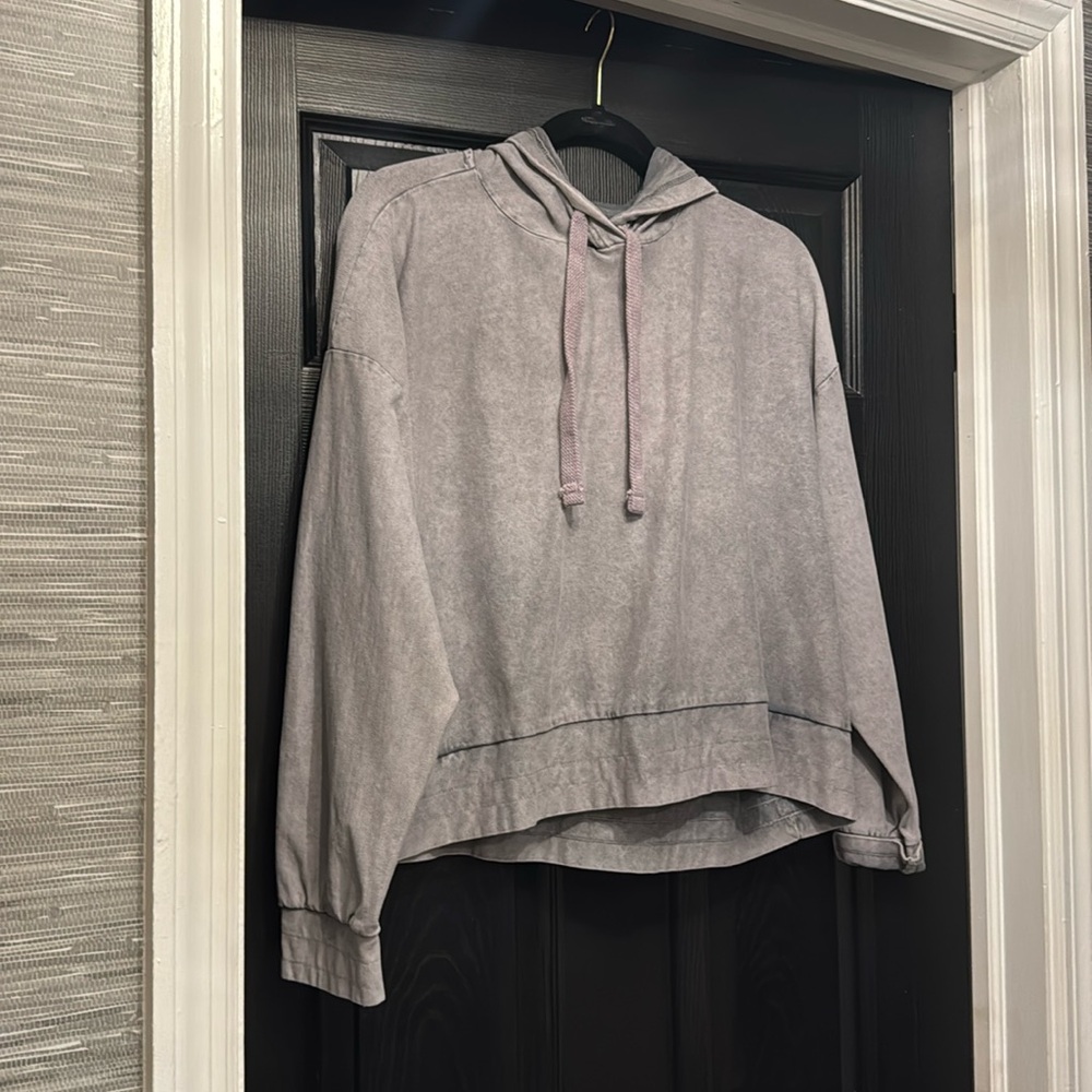 Women’s ZARA Crop Hoodie (L)